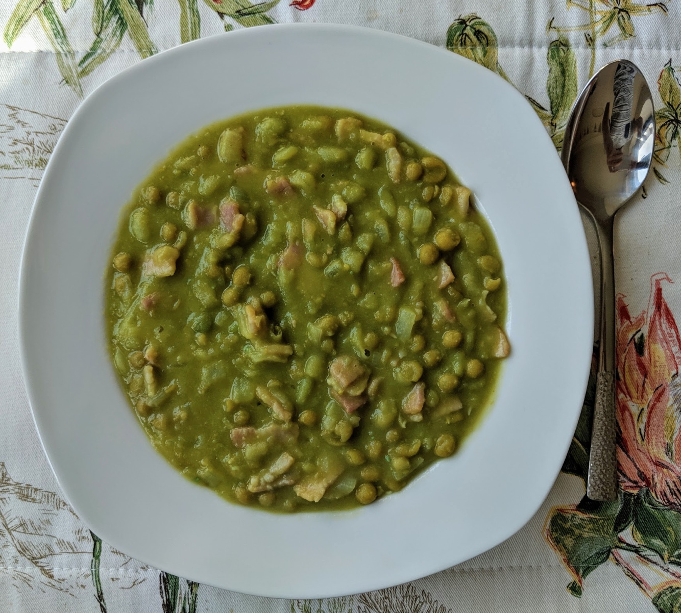 pea-pancetta-soup